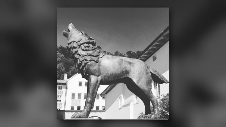 Le loup de bronze