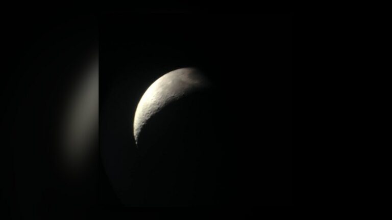 Et la Lune