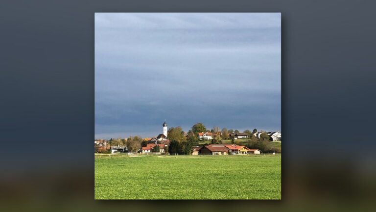 Le village sous l'orage